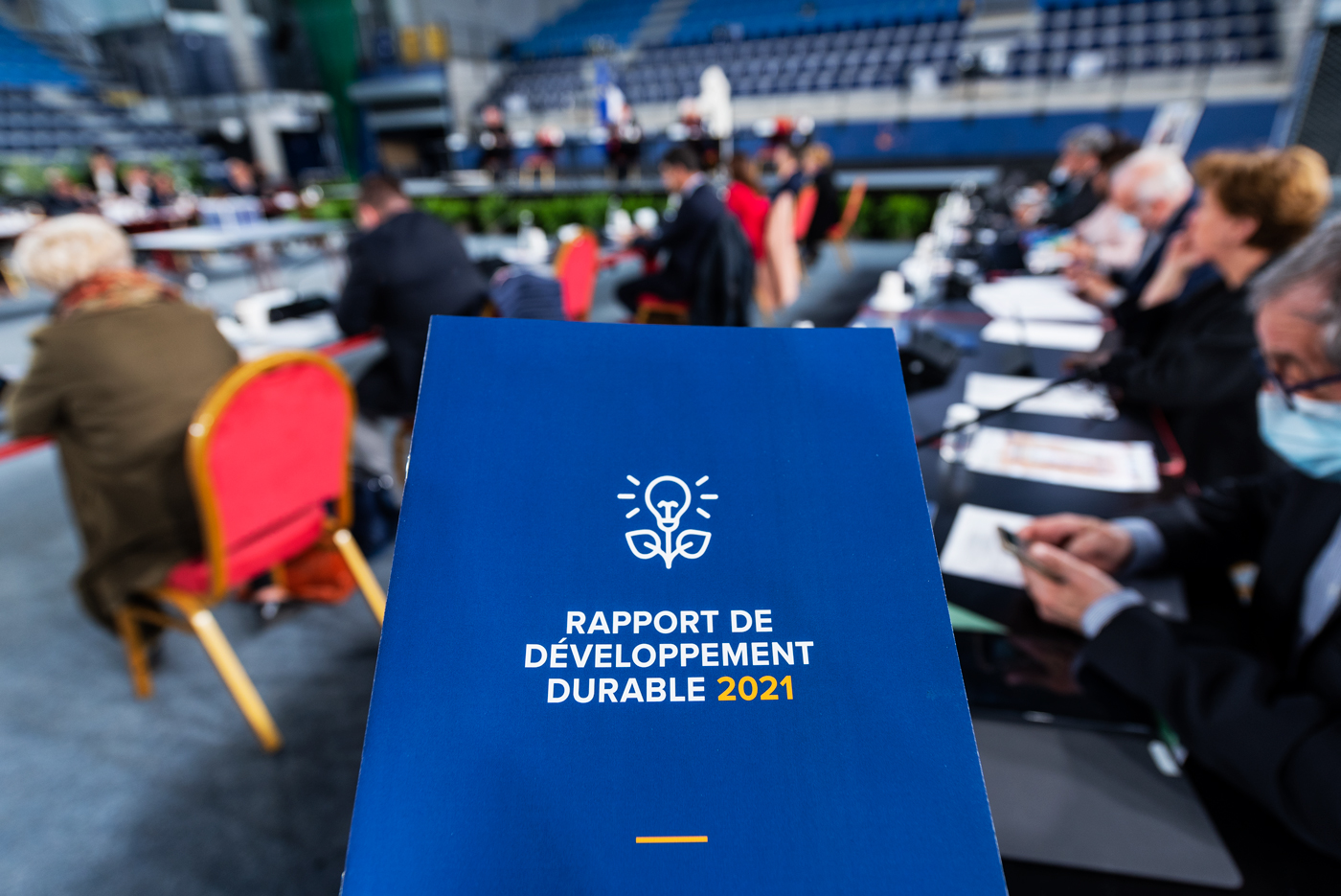 Photo du rapport de développement durable lors du conseil communautaire du 04 avril 2022