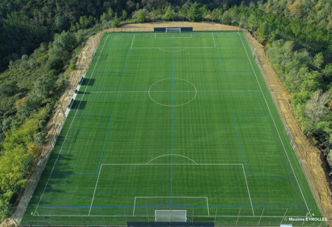 Vue aérienne du stade des Adrets de l'Estérel rénové