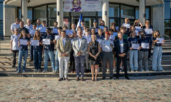 Devenir citoyen : 32 jeunes du territoire diplômés porte-drapeaux